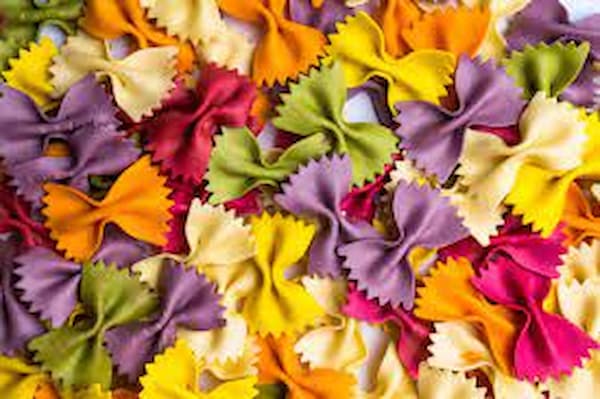 تصویر 2 از قیمت ماکارونی پروانه ای رنگی + خرید باور نکردنی